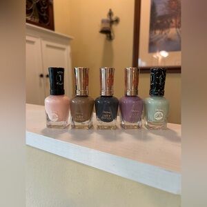 Sally Hansen Nail Polish Set